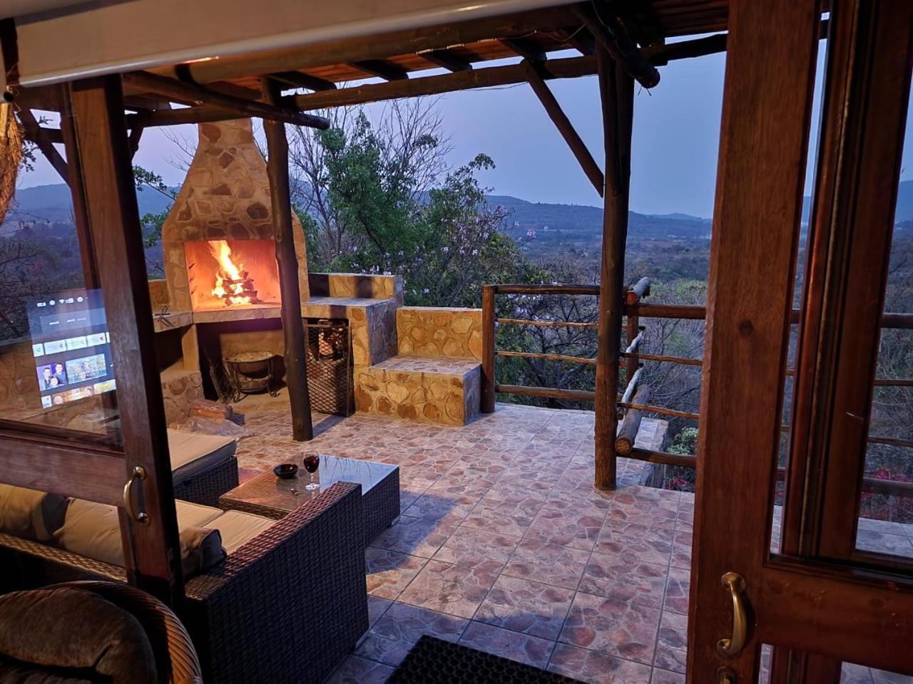 Chalet Mountain Haven Hideaway *